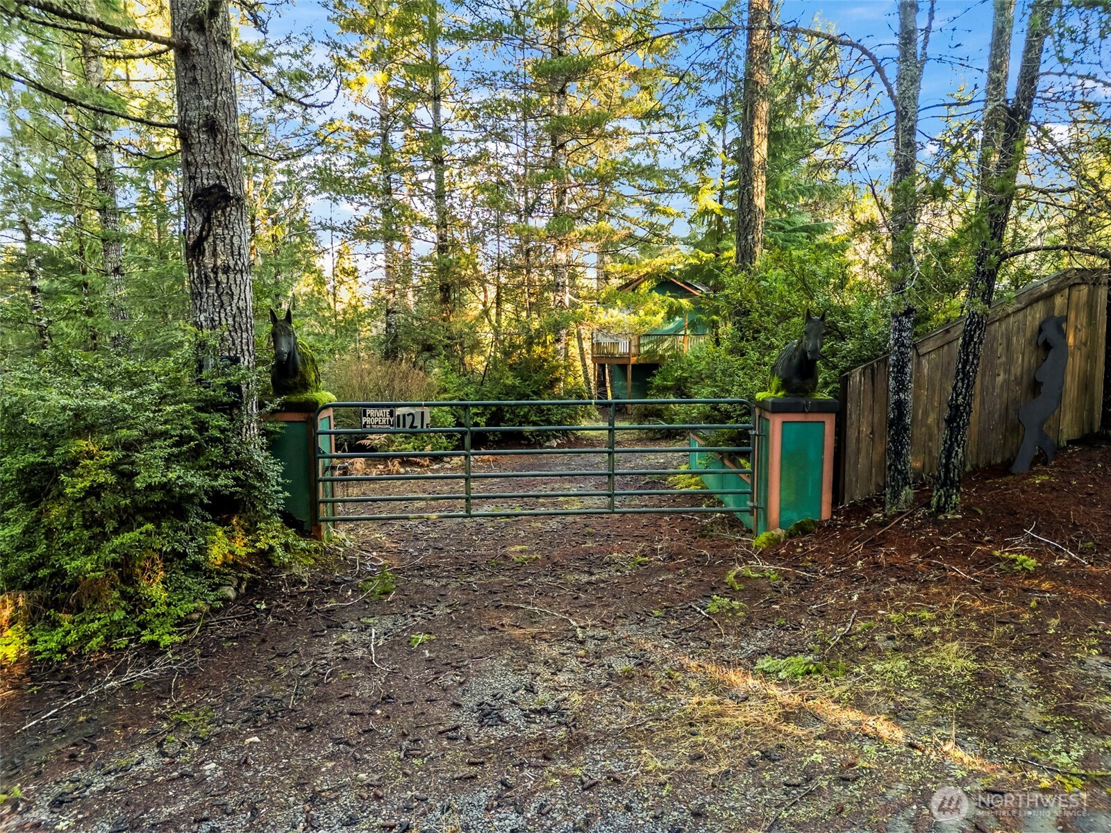 1121 E Timber Tides Drive Property Photo 2