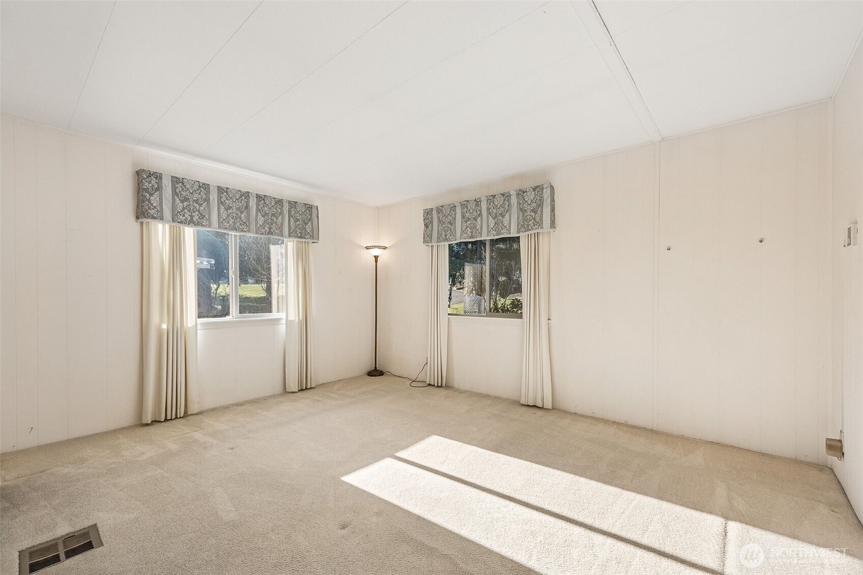 201 Union Avenue 35 Property Photo 15