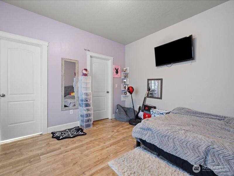 1105 E Olympia Street Property Photo 16