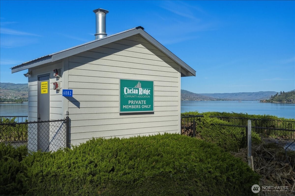 7365 Ridgeview Drive Property Photo 14