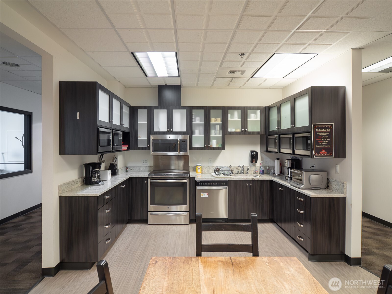 1323 Commercial Street Property Photo 2
