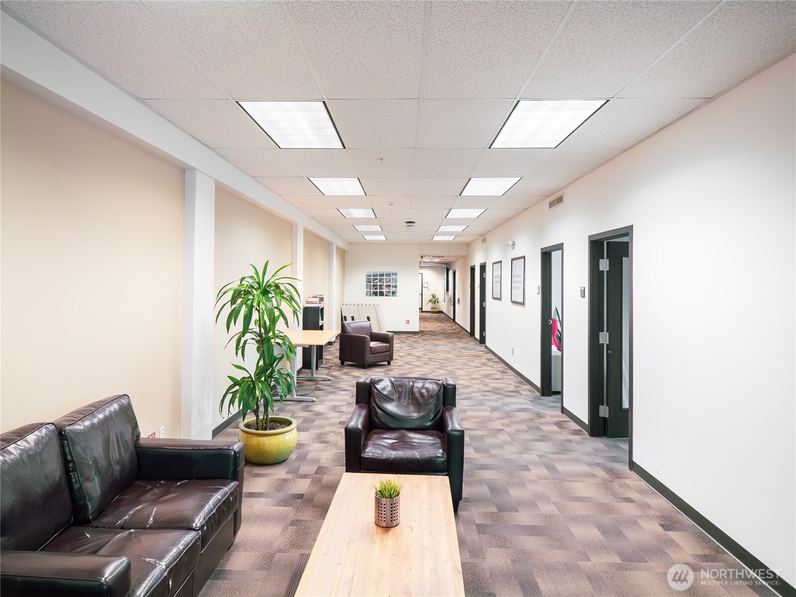 1323 Commercial Street Property Photo 4