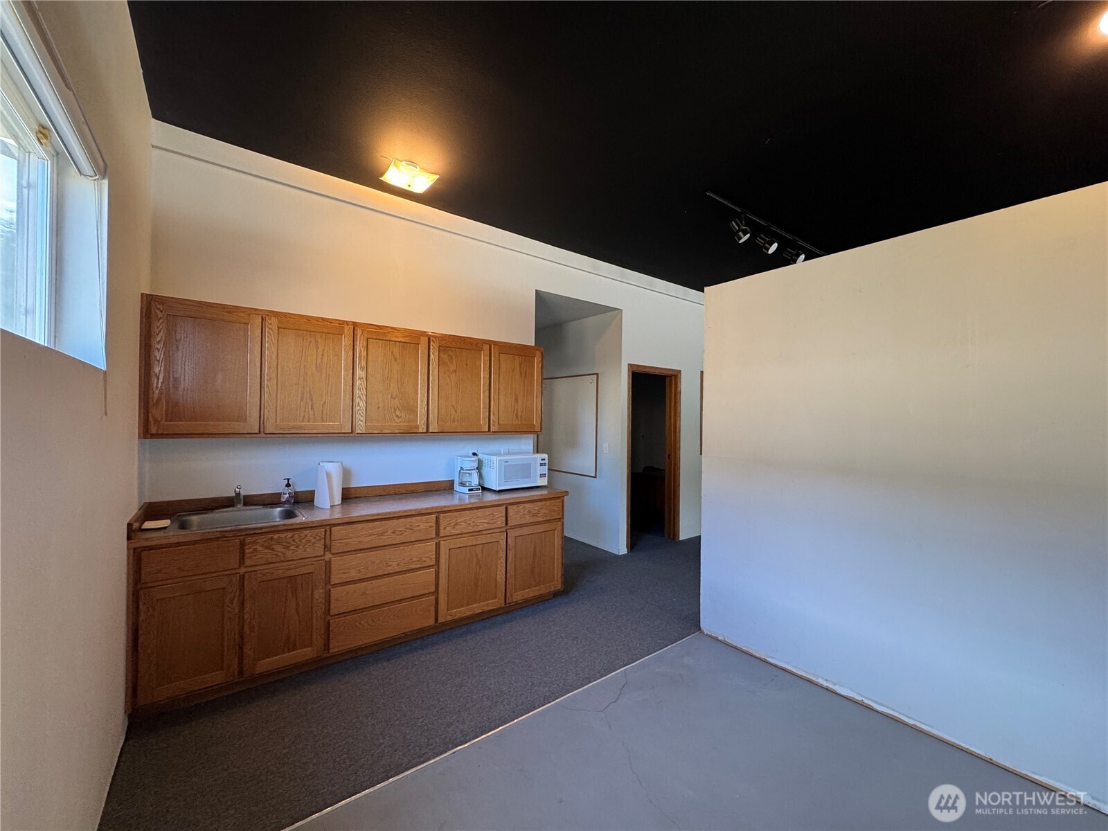 10894 Rhody Drive Property Photo 20