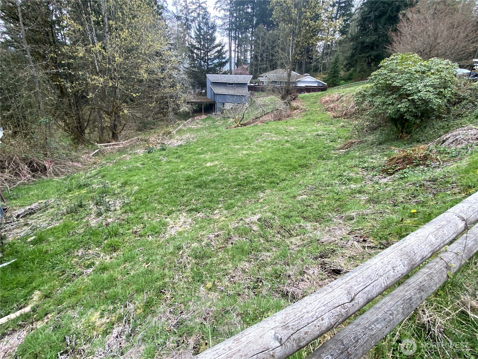 17600 Se Cougar Mountain Drive Property Photo 3