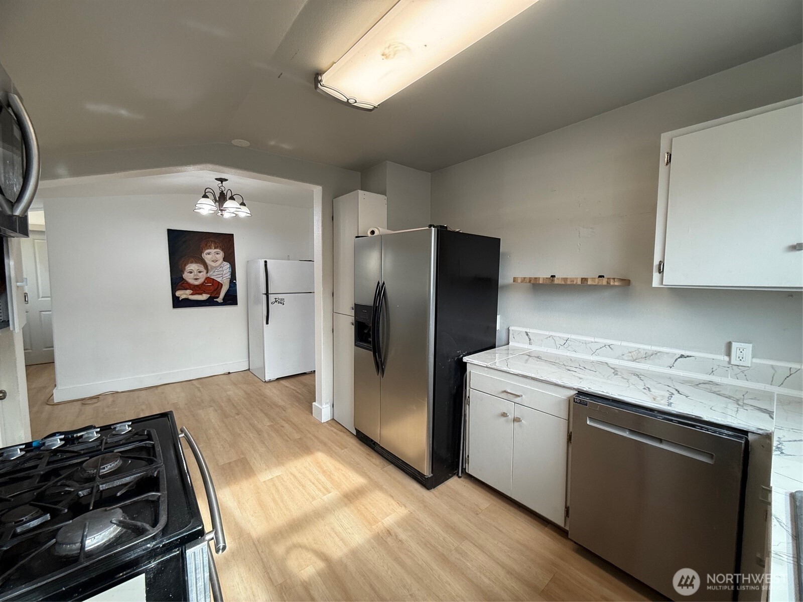 321 E Oak Street Property Photo 19