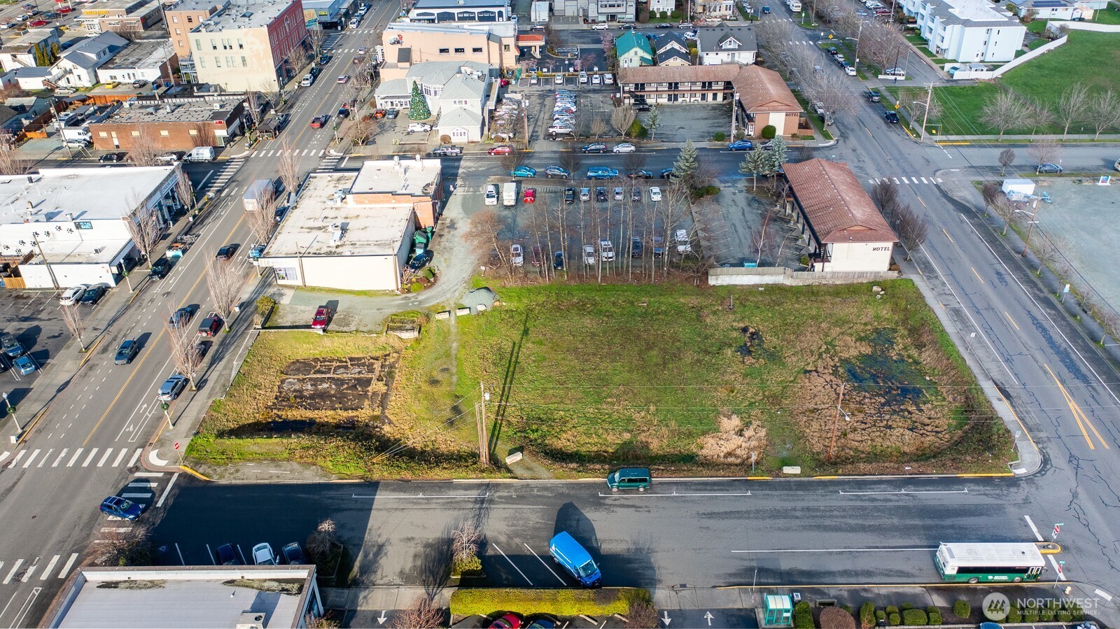 911 - 919 Commercial Avenue Property Photo 9