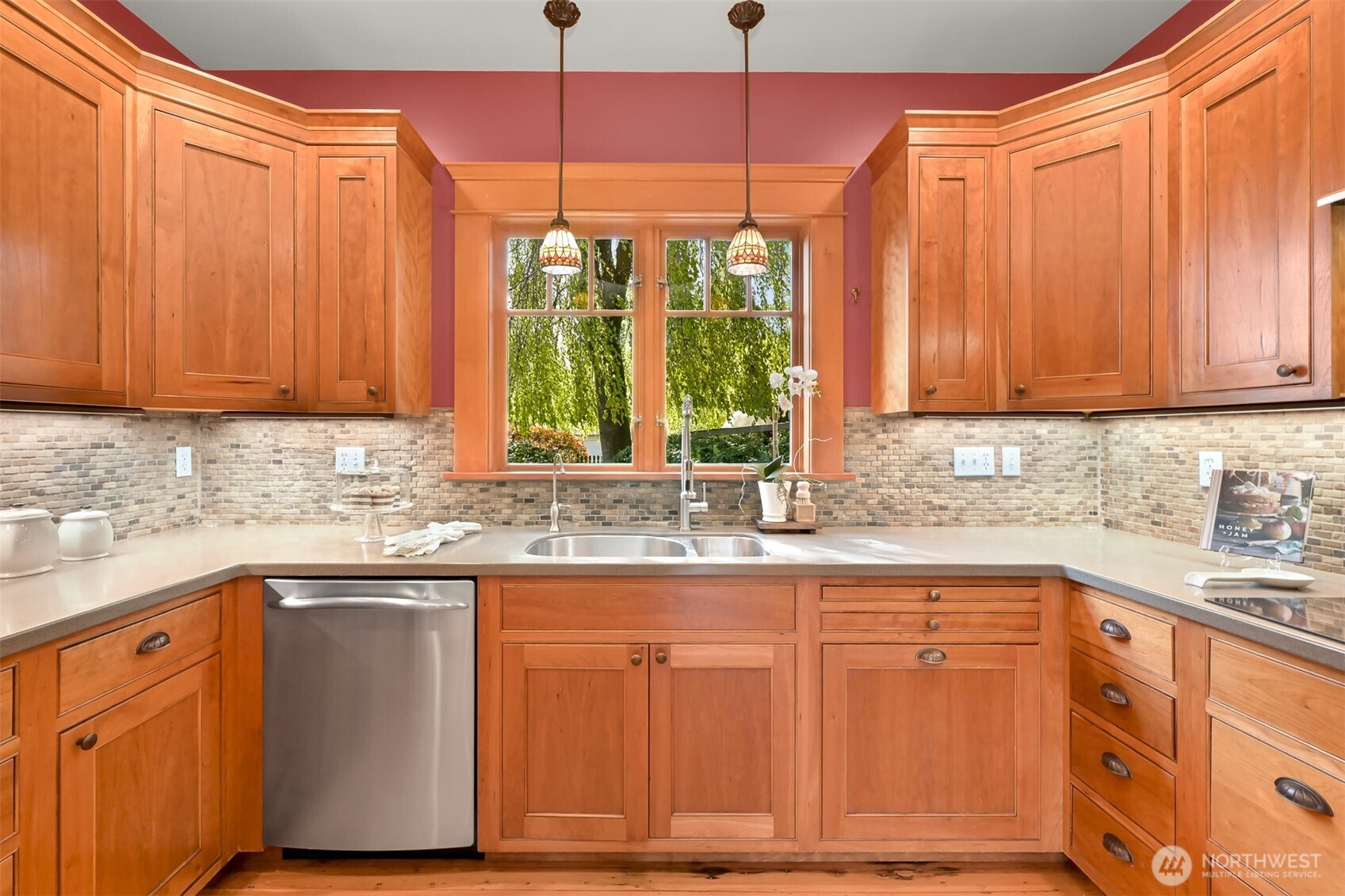 2234 Main Street Property Photo 12