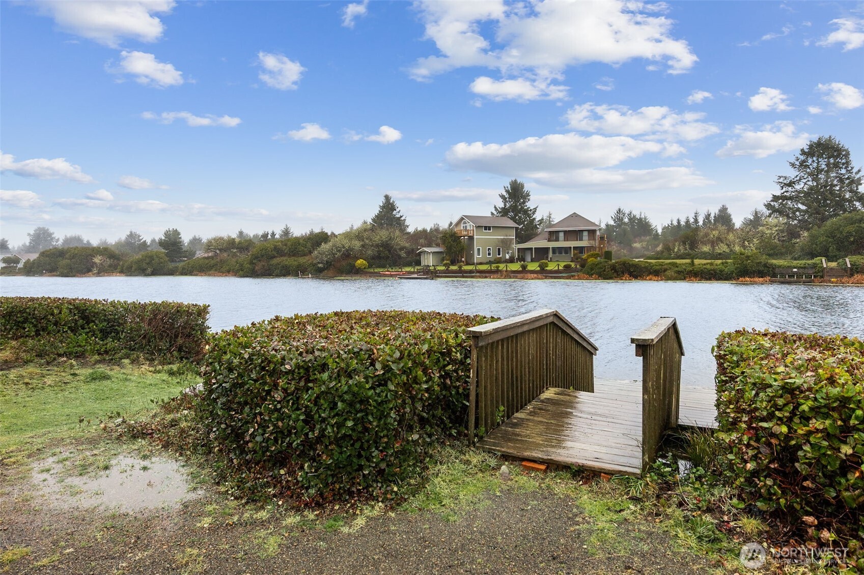 1048 Point Brown Avenue Property Photo 27