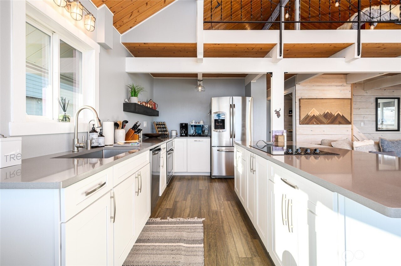 4144 Saltspring Drive Property Photo 11
