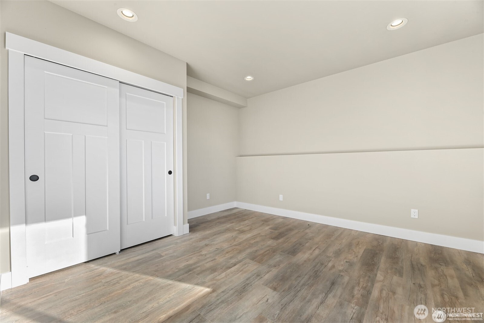 259 11 Th Street Property Photo 13