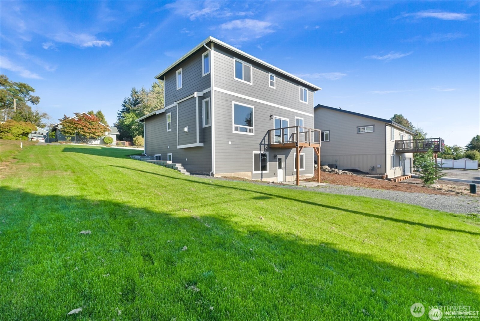 259 11 Th Street Property Photo 15