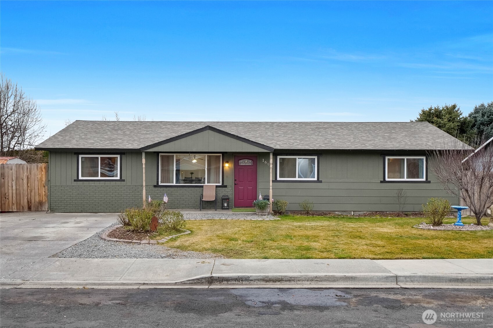 1692 S Wallace Street Property Photo 3