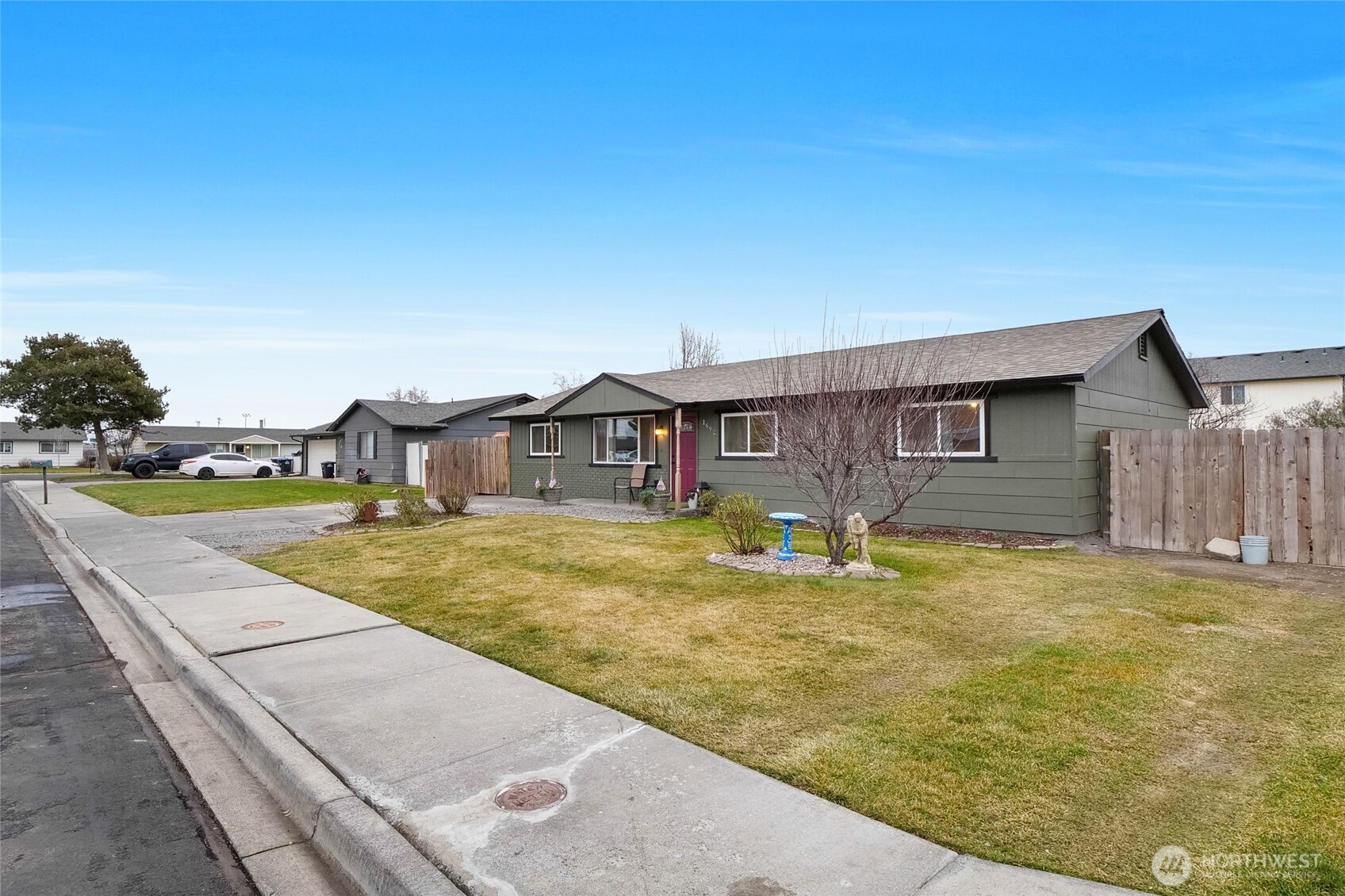 1692 S Wallace Street Property Photo 4