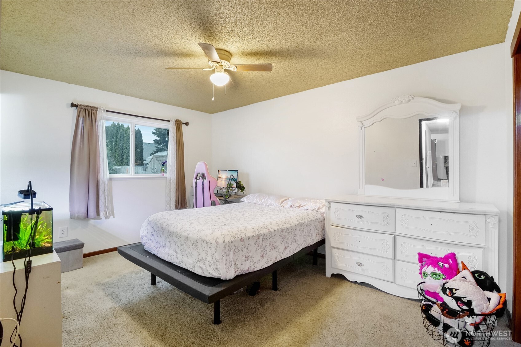 1692 S Wallace Street Property Photo 24