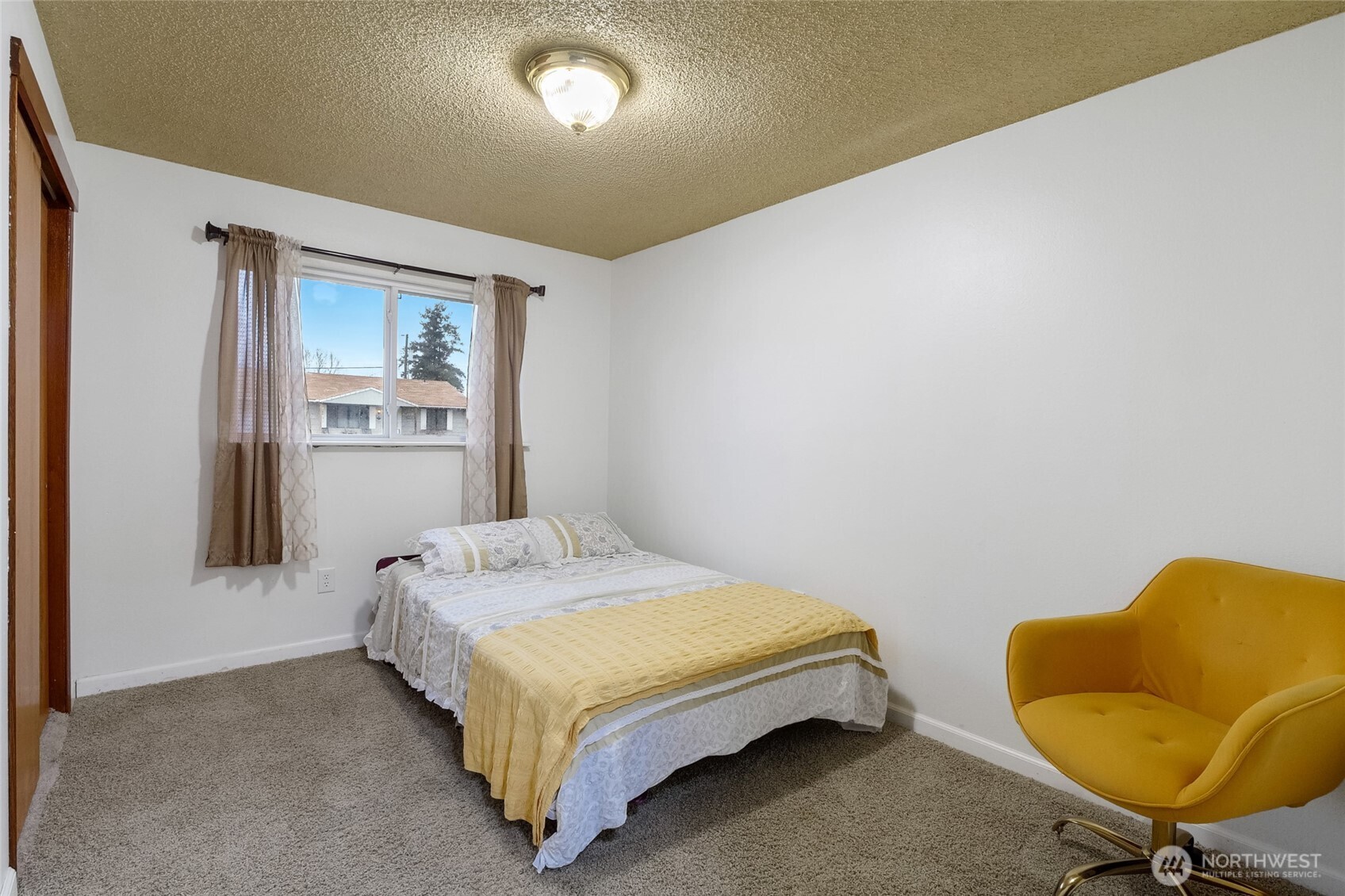 1692 S Wallace Street Property Photo 32