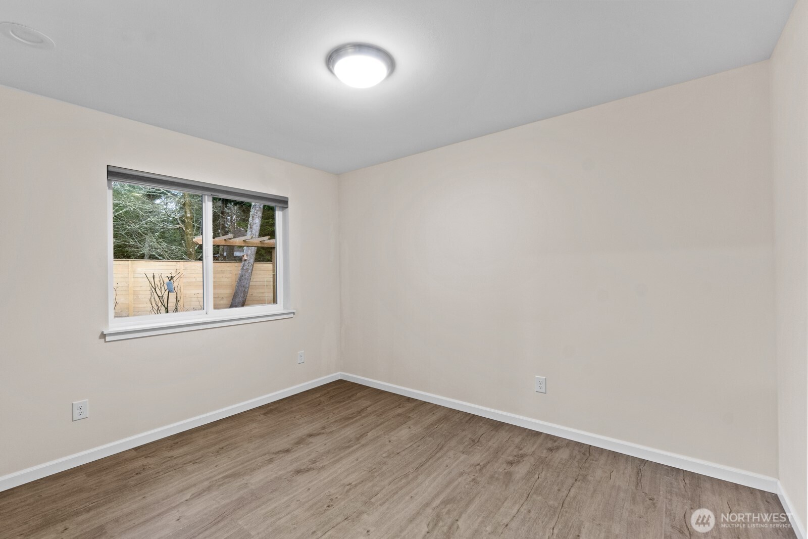 312 Pearsall Street Property Photo 13