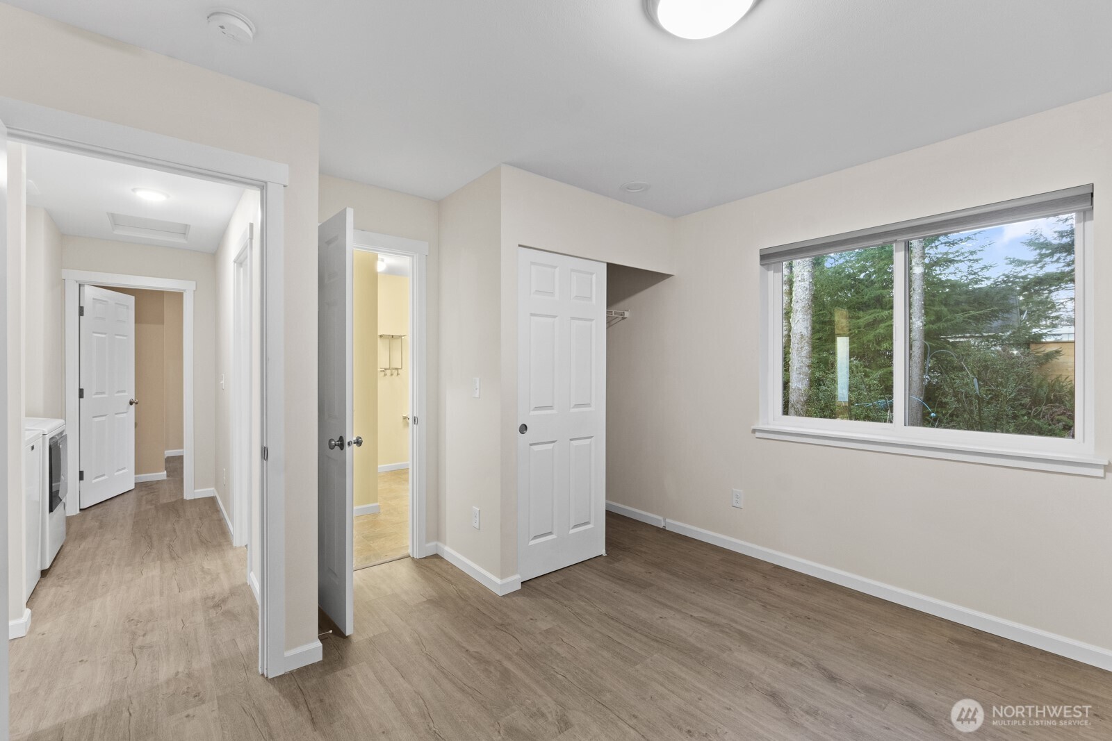 312 Pearsall Street Property Photo 14