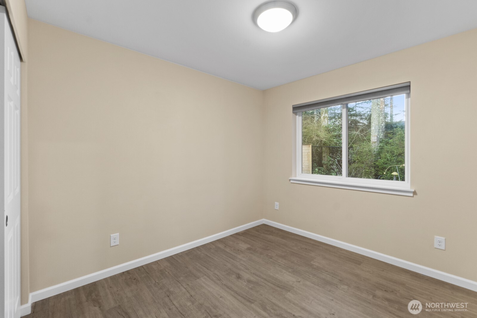 312 Pearsall Street Property Photo 15