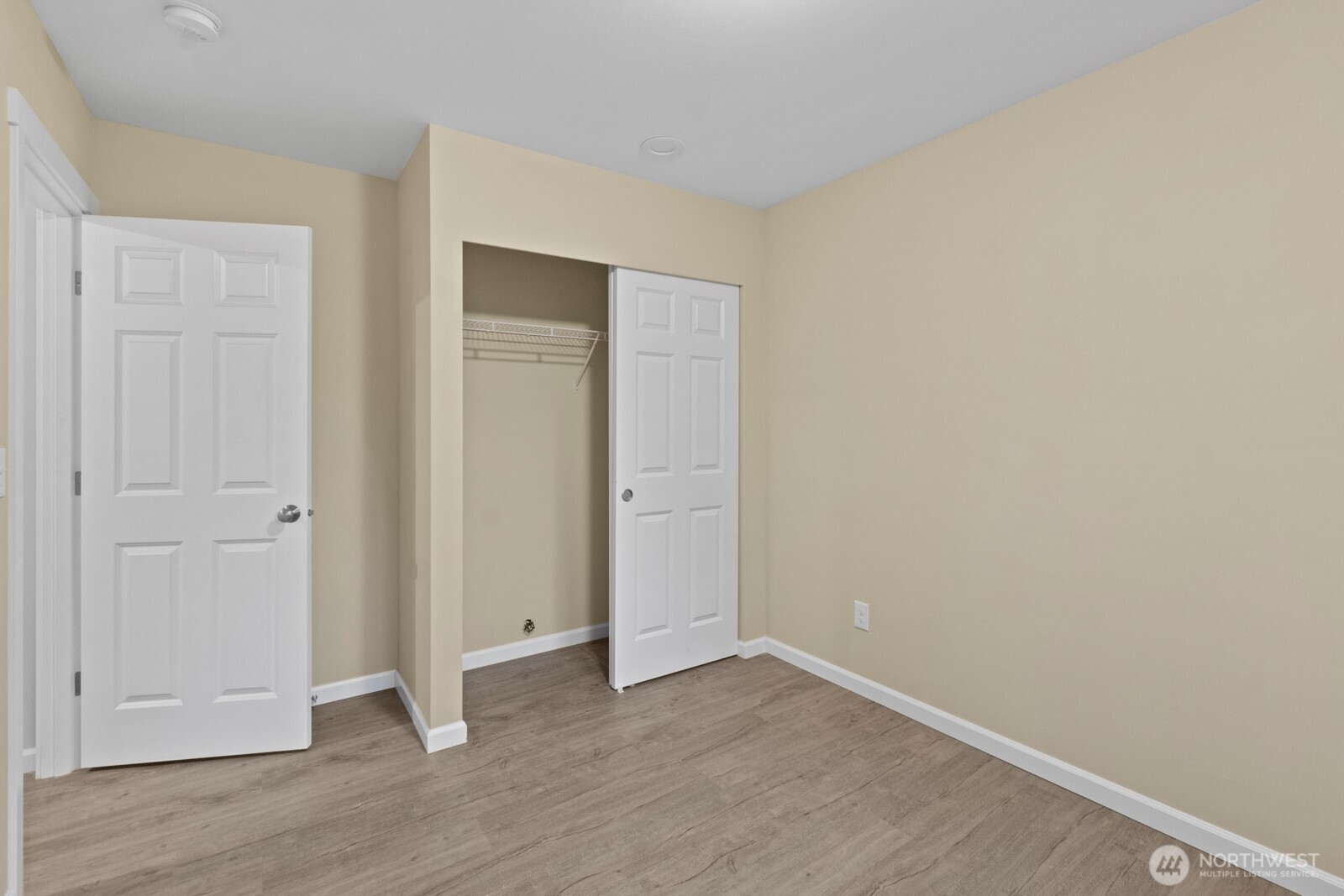 312 Pearsall Street Property Photo 16
