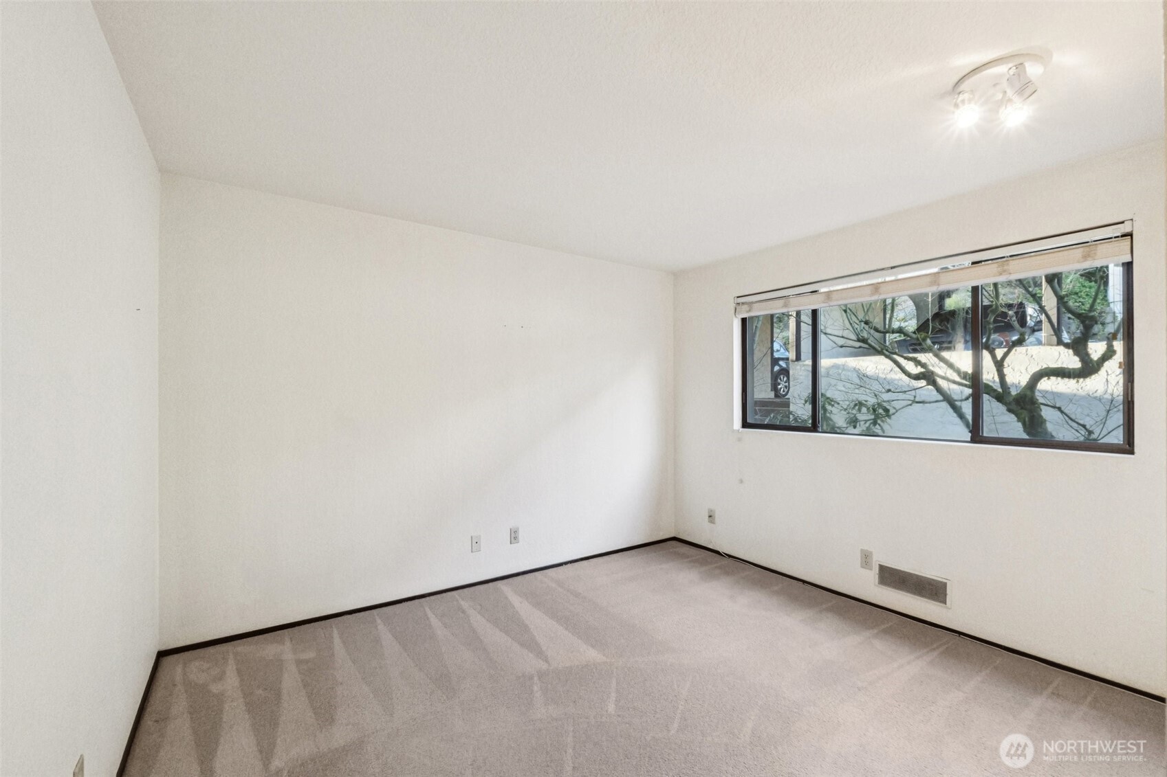 17918 23rd Lane F#201 Property Photo 10