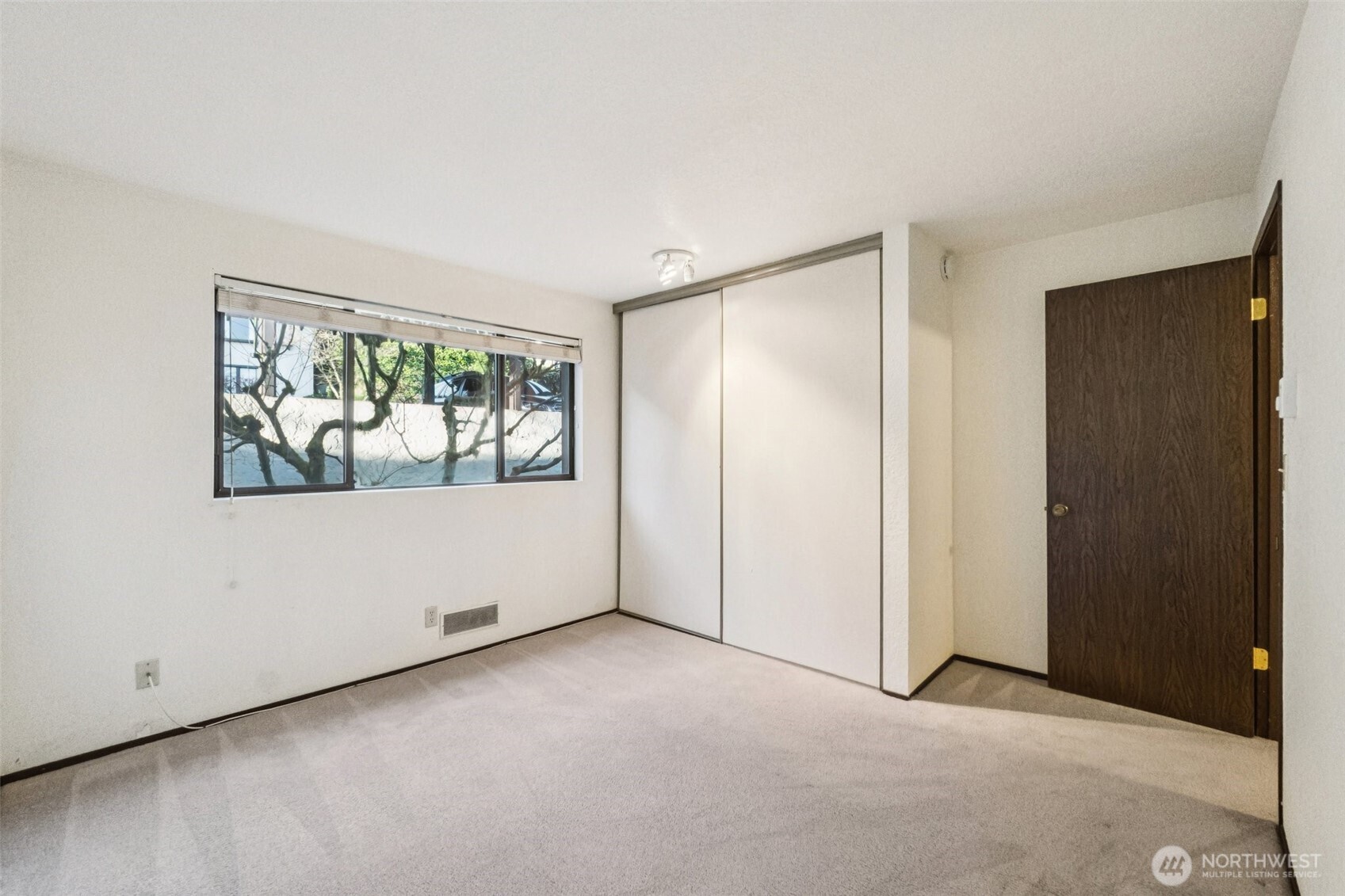 17918 23rd Lane F#201 Property Photo 11