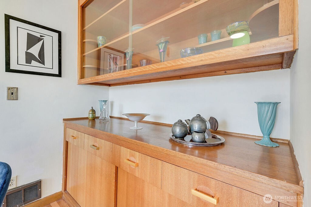 1106 Madison Street Property Photo 10