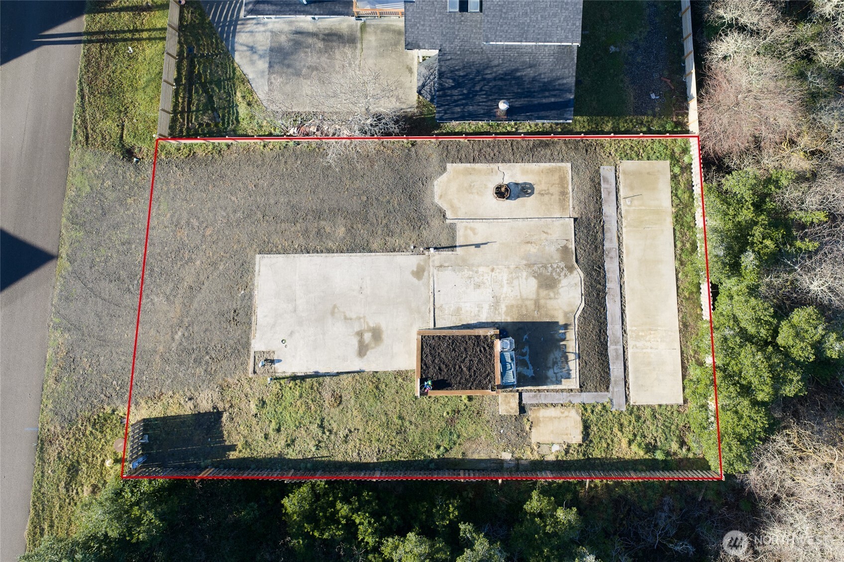 834 Whale Court Property Photo 2