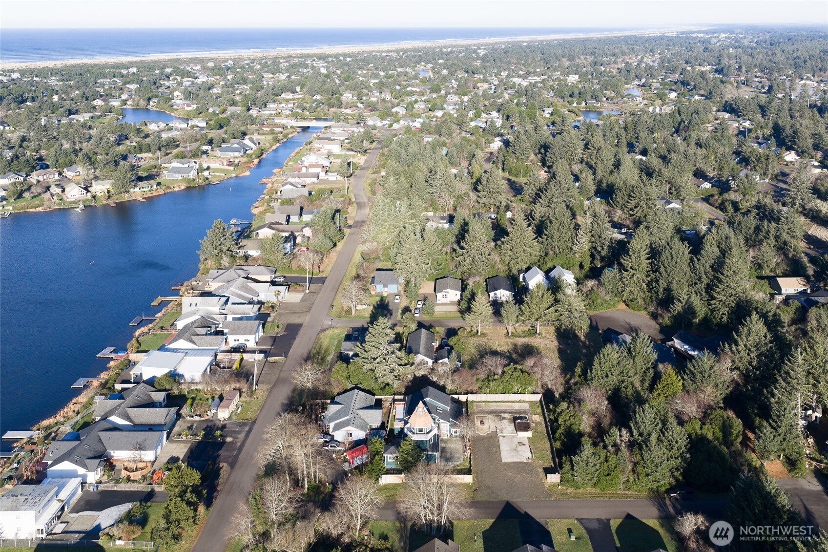 834 Whale Court Property Photo 8