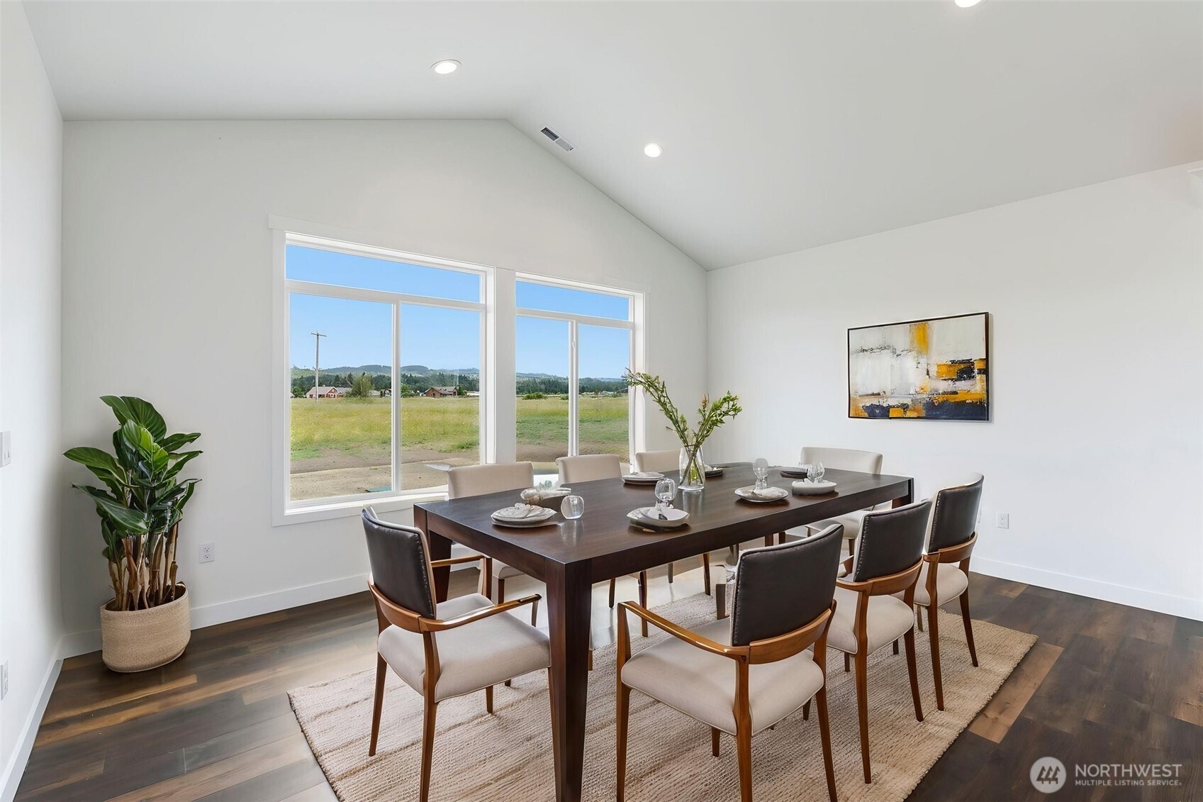 14317 Mima Road Property Photo 6