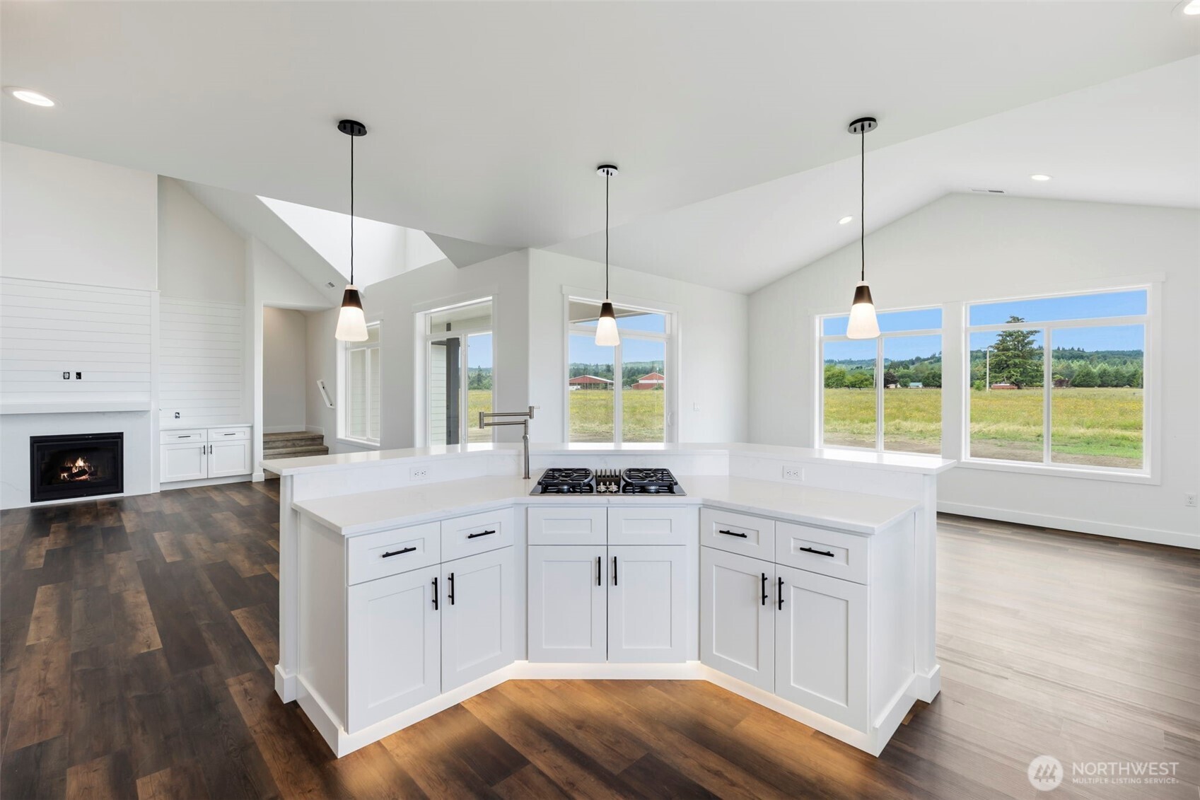 14317 Mima Road Property Photo 11