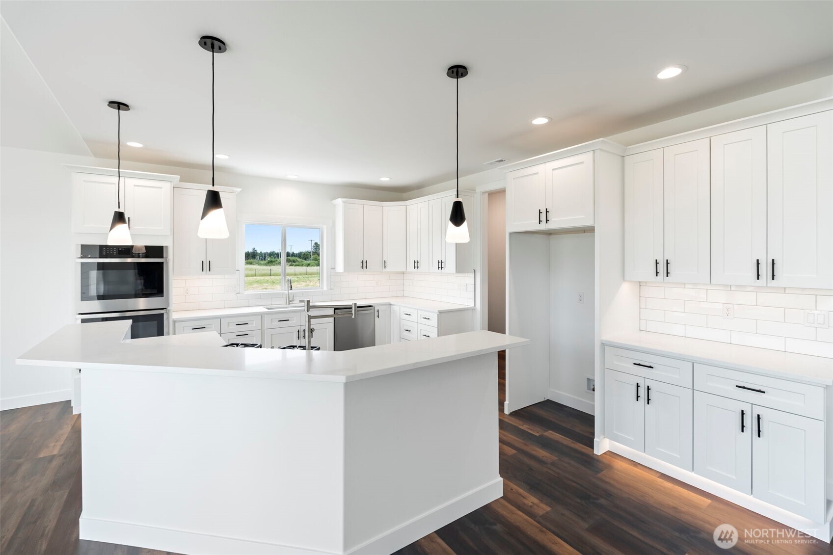 14317 Mima Road Property Photo 12
