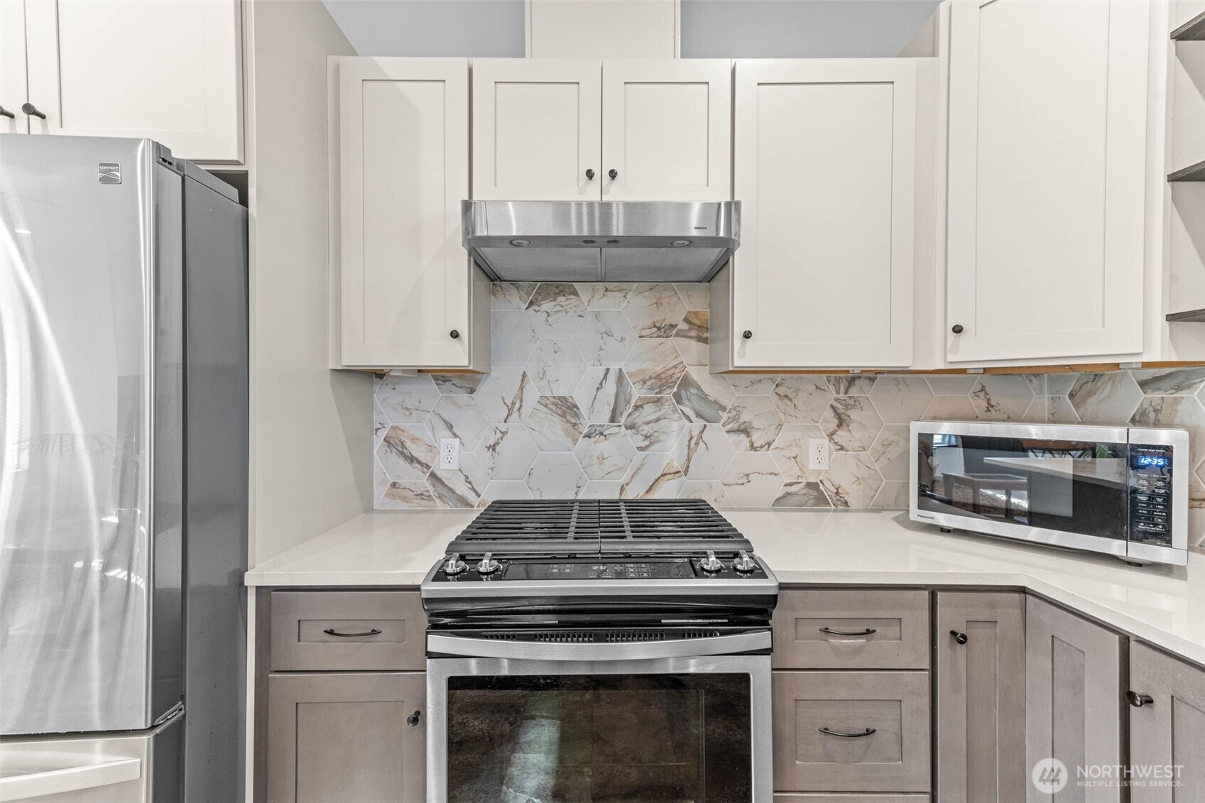 111 1st E Property Photo 30