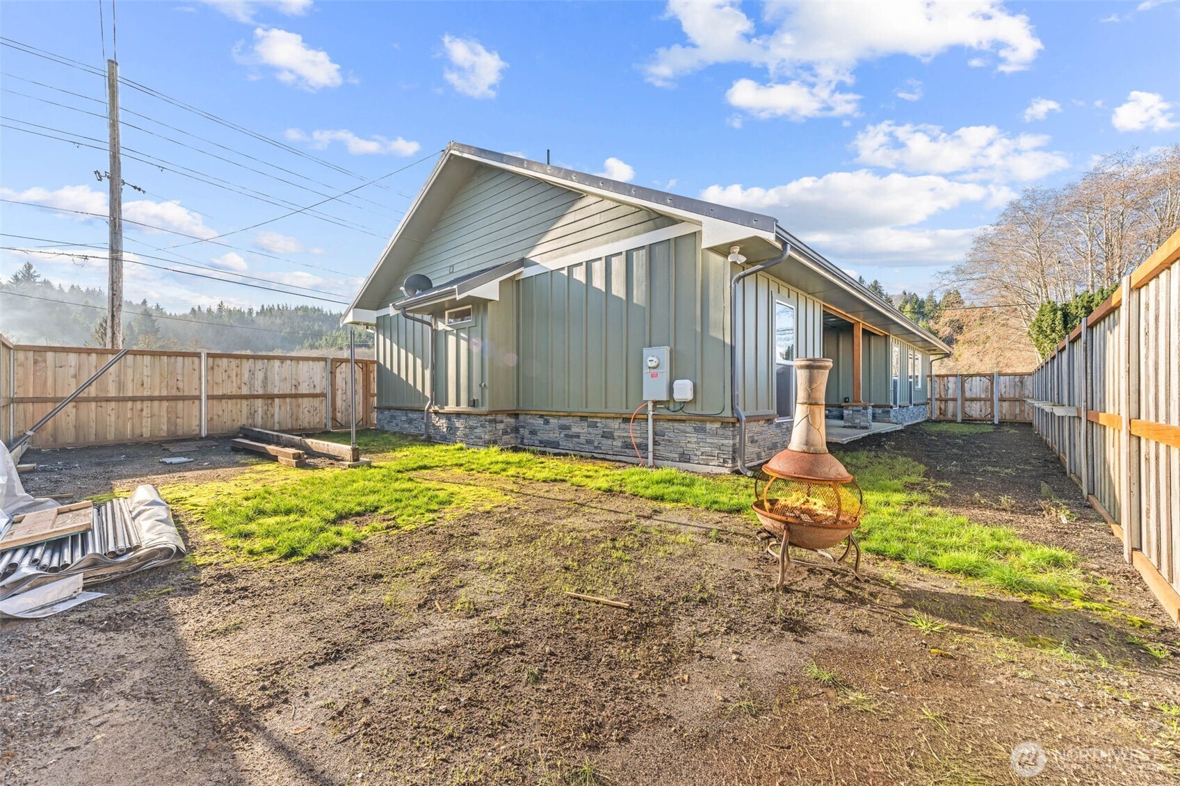 111 1st E Property Photo 33