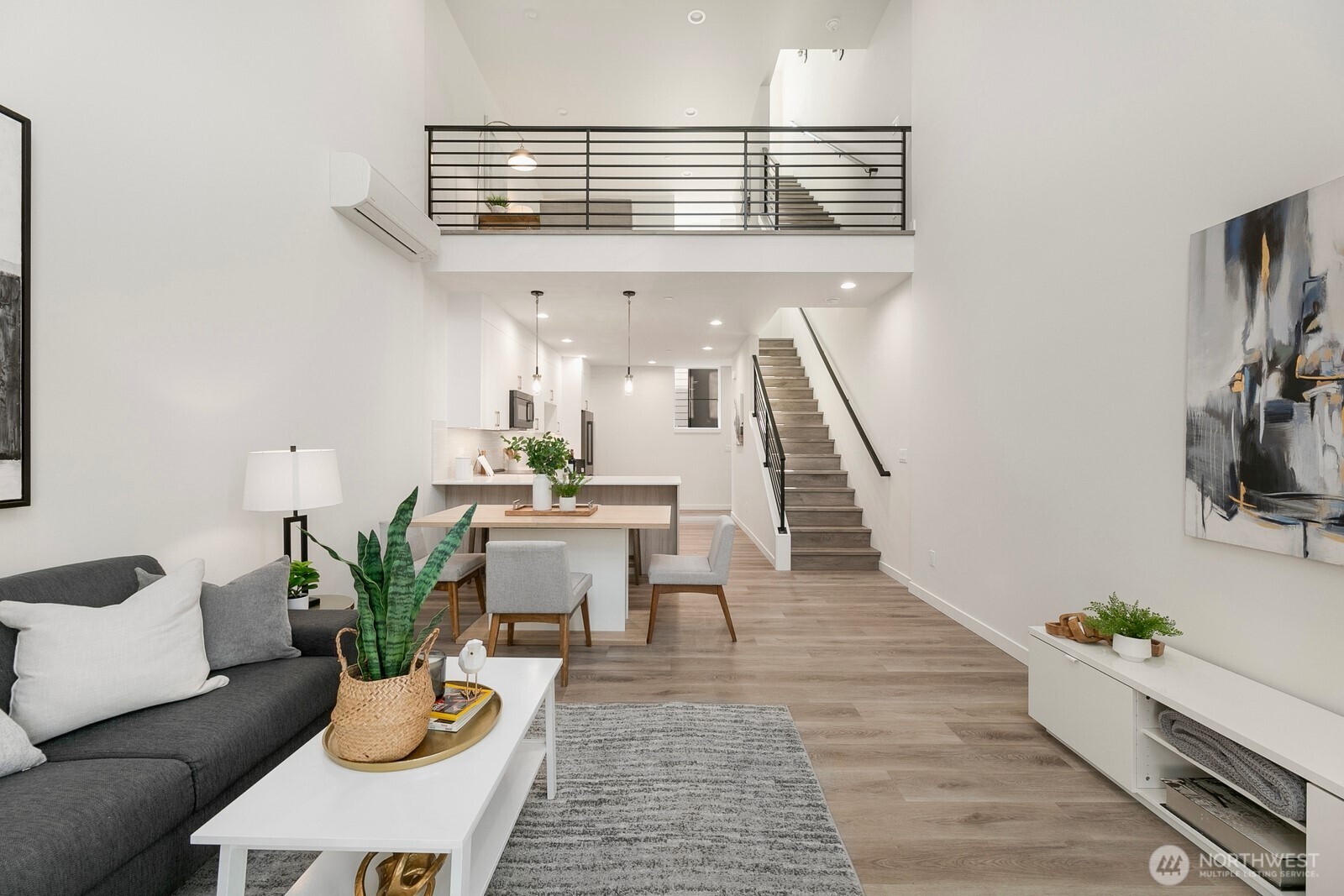 2019 W Bertona Property Photo 4
