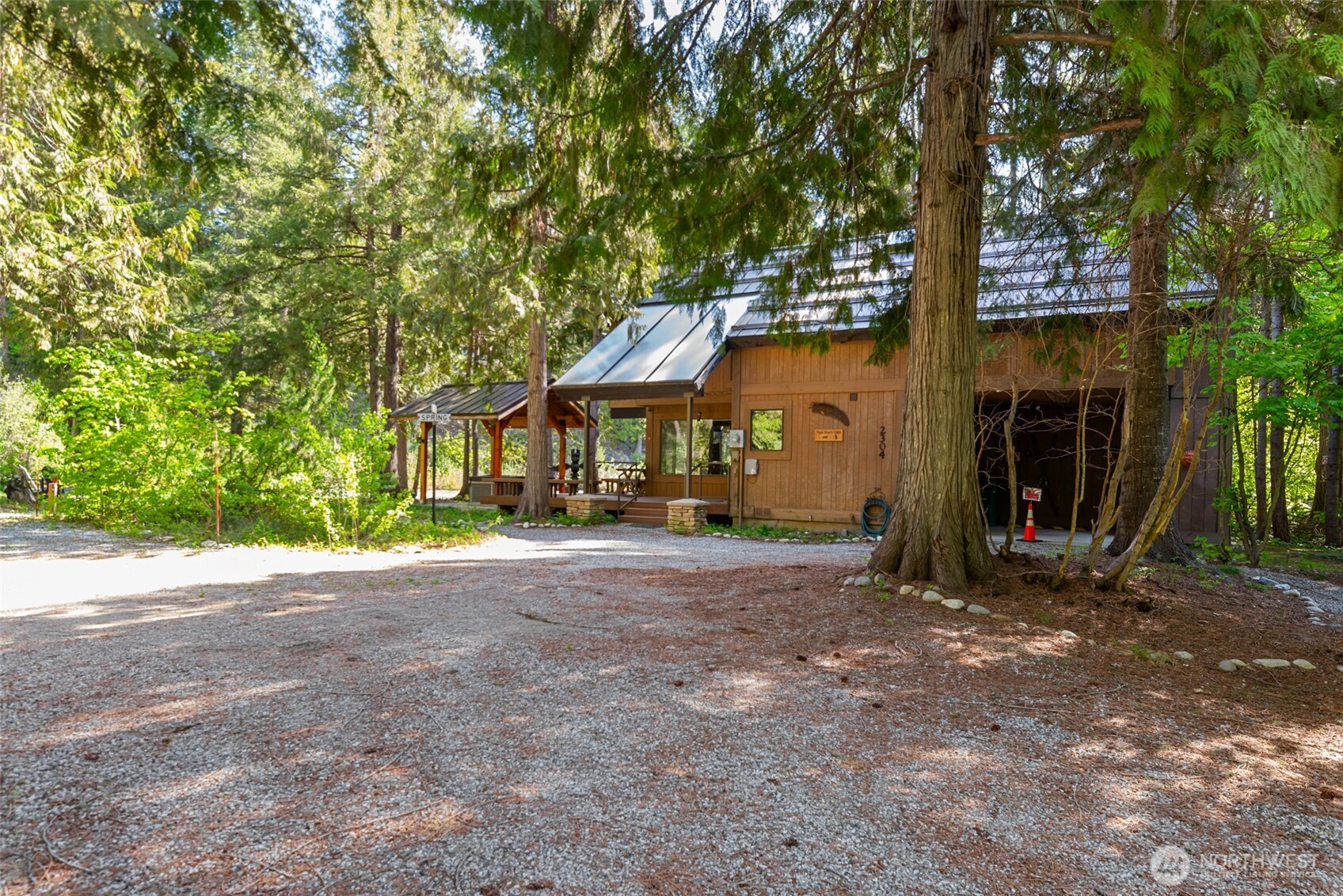2304 Pine Tree Road Property Photo 32