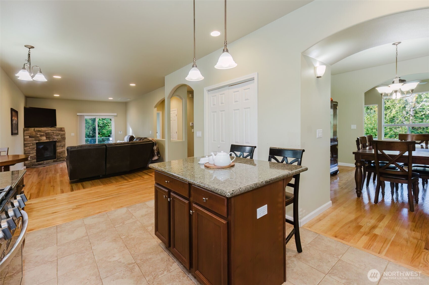 1568 Puget Drive Property Photo 10