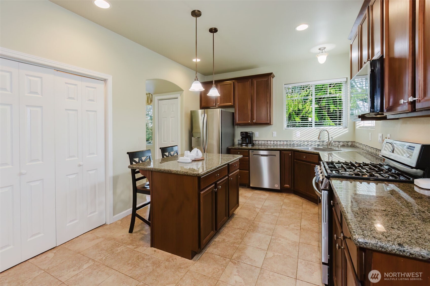 1568 Puget Drive Property Photo 11