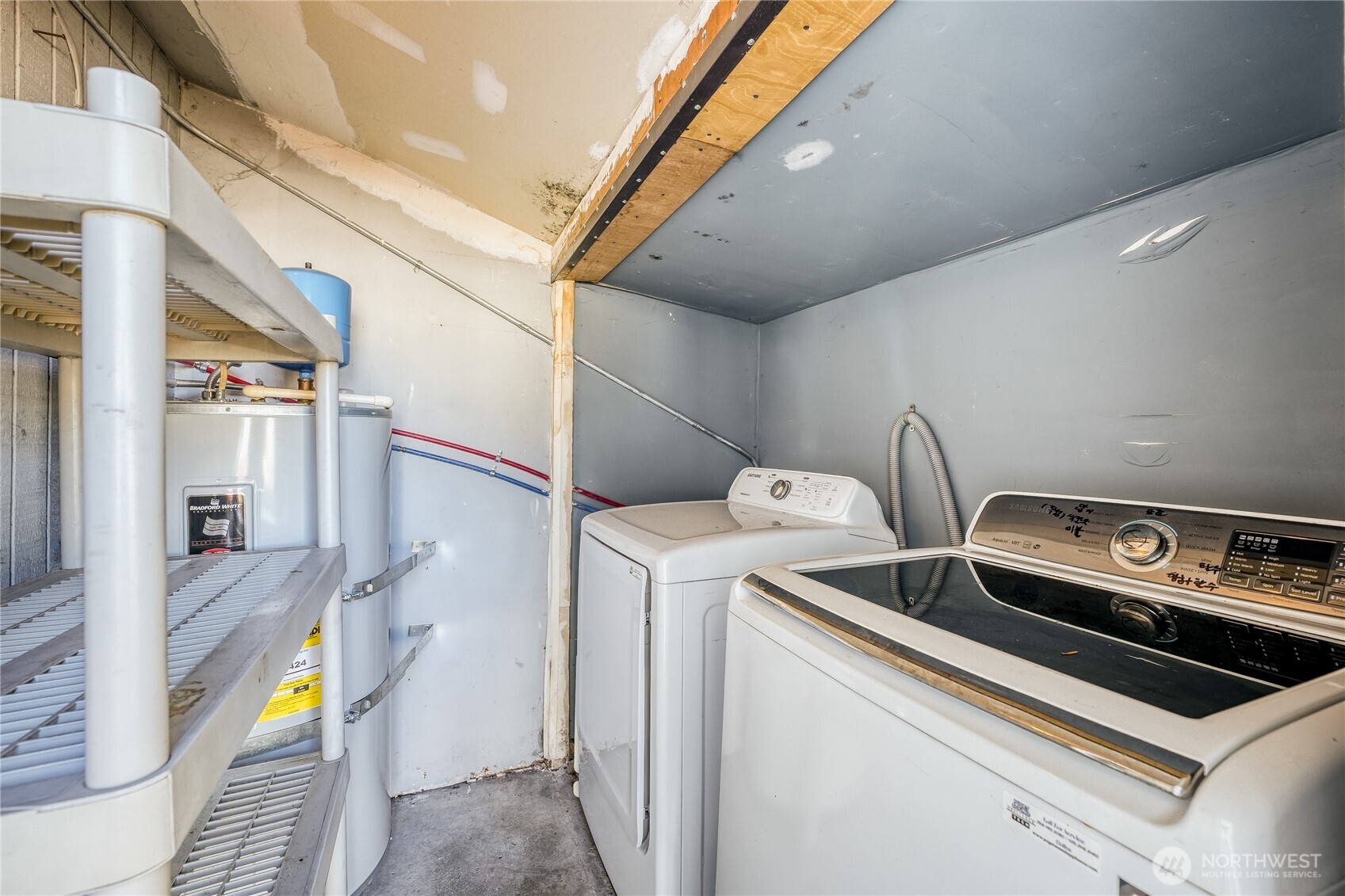 3817 94th Street Property Photo 10