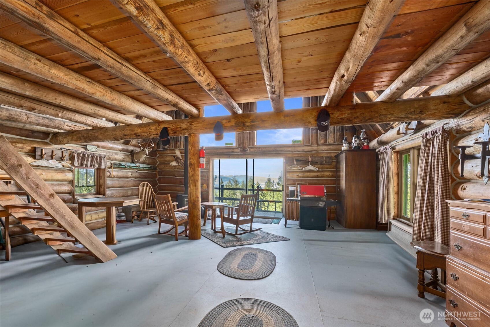 4100 Bissel Road Property Photo 11
