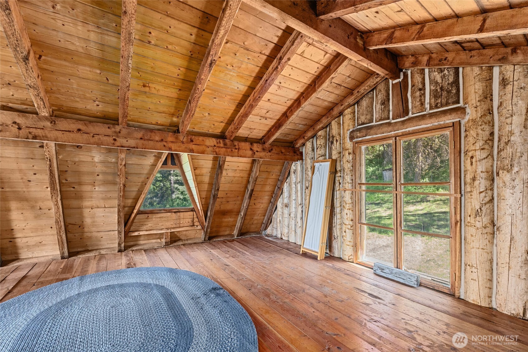 4100 Bissel Road Property Photo 15
