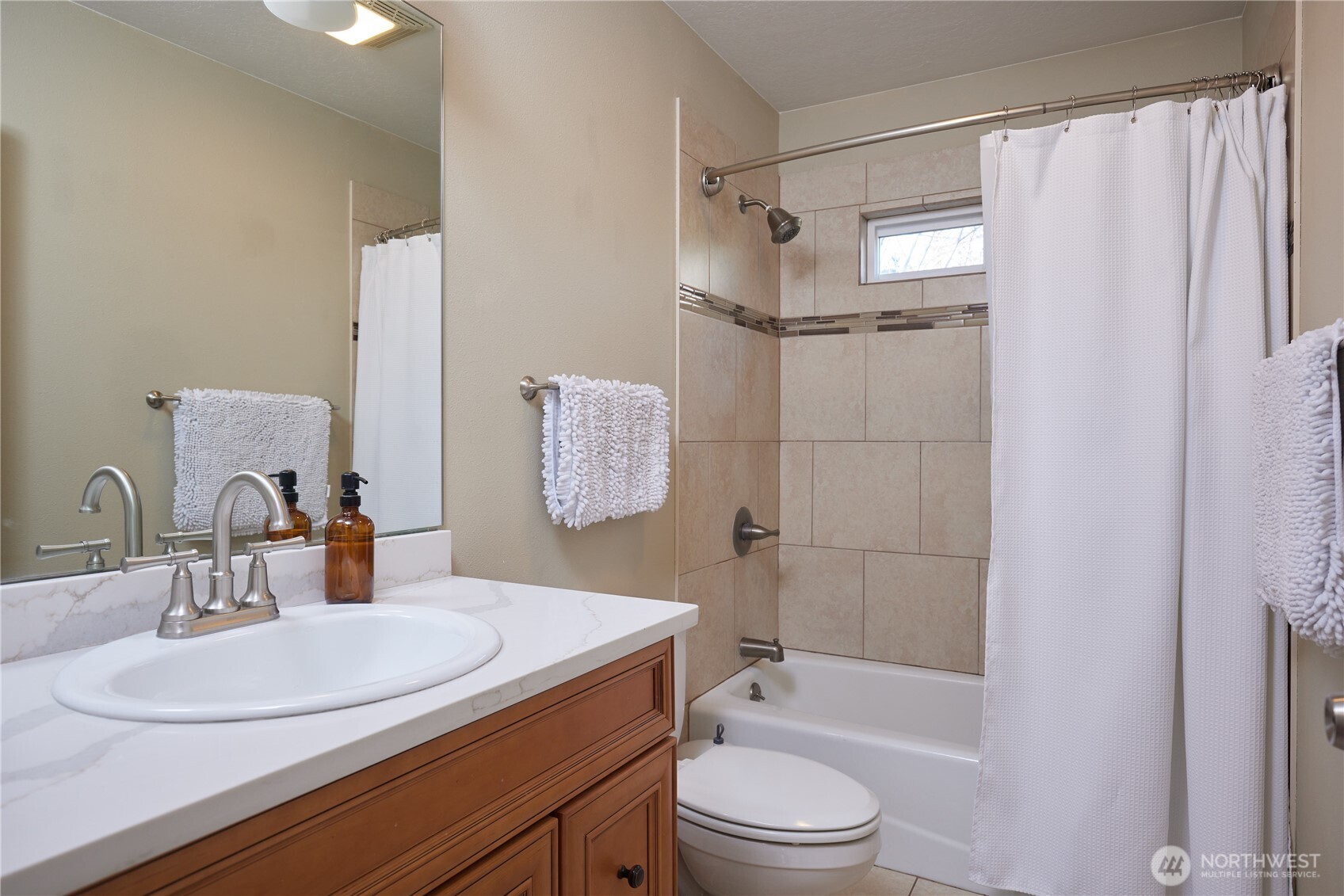 123 E Maple Street Property Photo 15