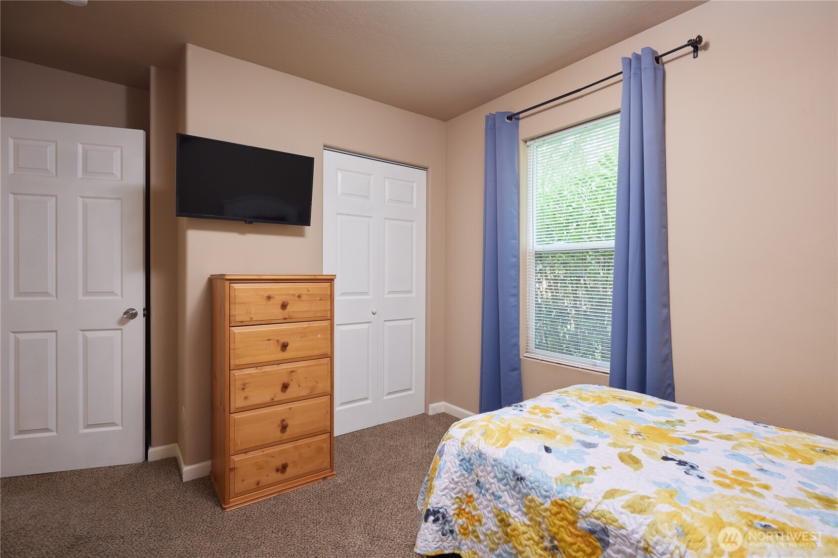 123 E Maple Street Property Photo 18