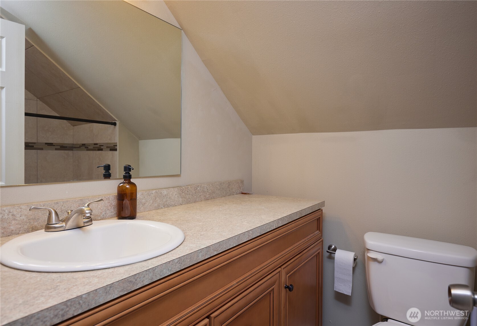 123 E Maple Street Property Photo 23