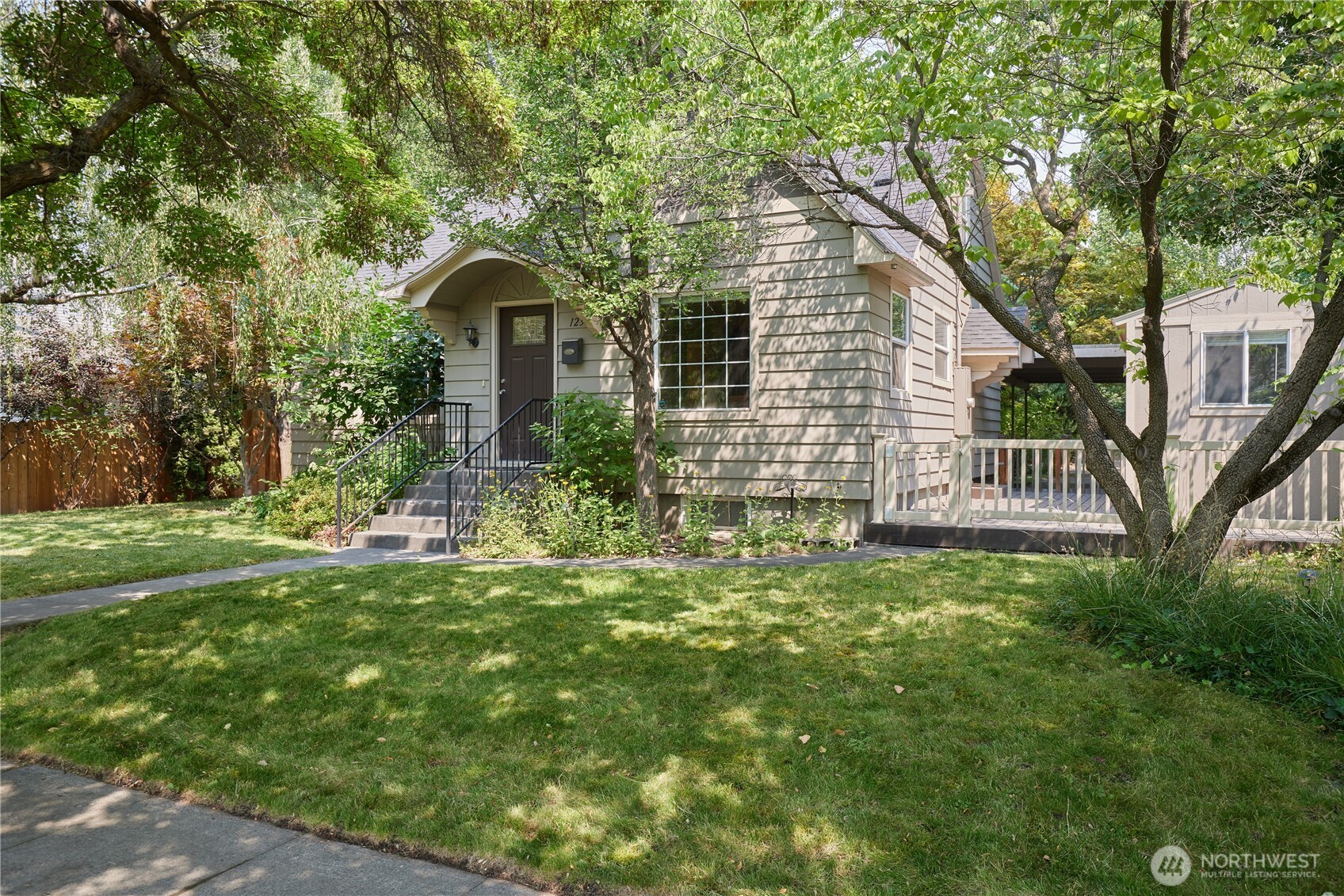 123 E Maple Street Property Photo 36