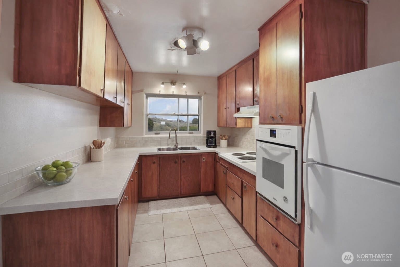 321 Maringo Road Property Photo 7