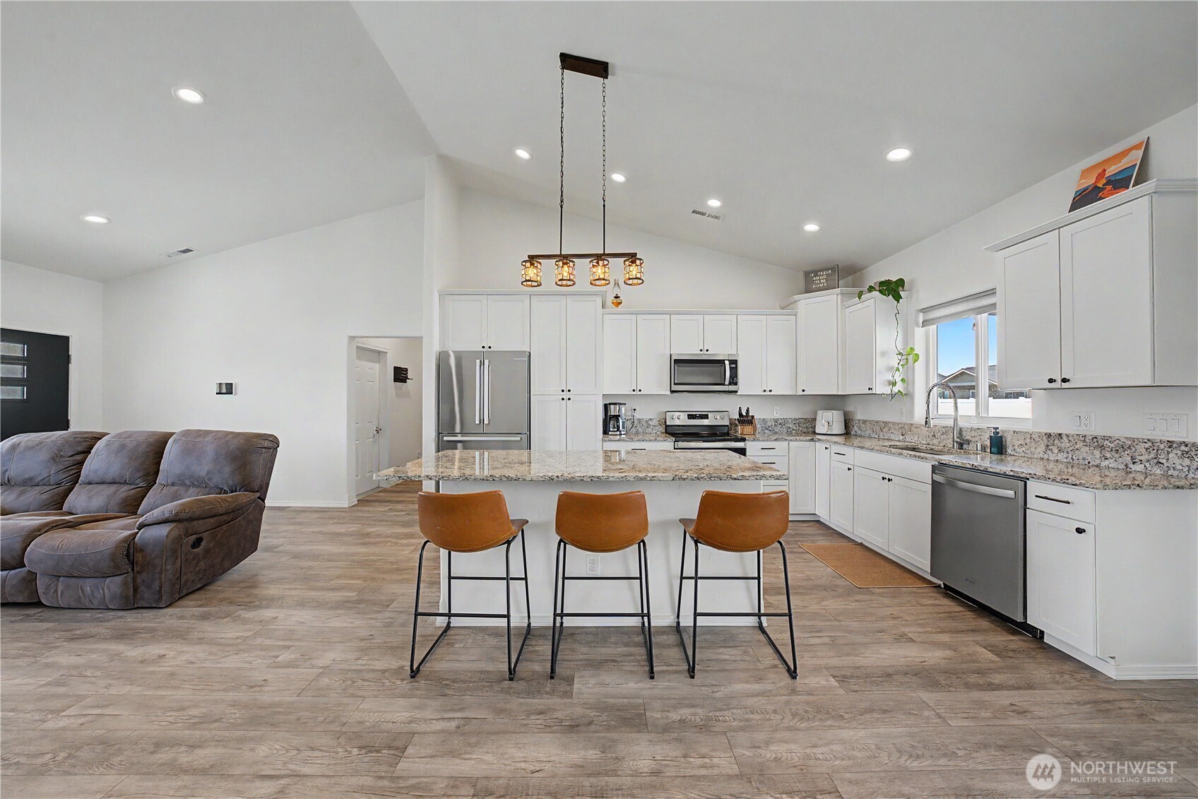 2394 Chelan Street Property Photo 6