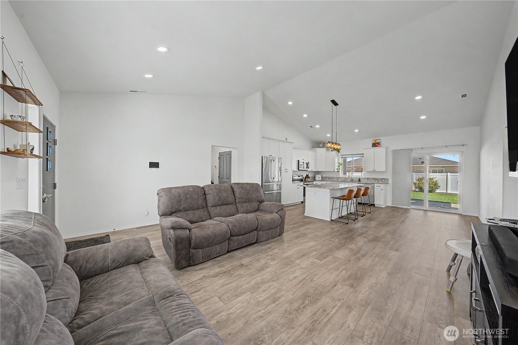 2394 Chelan Street Property Photo 7