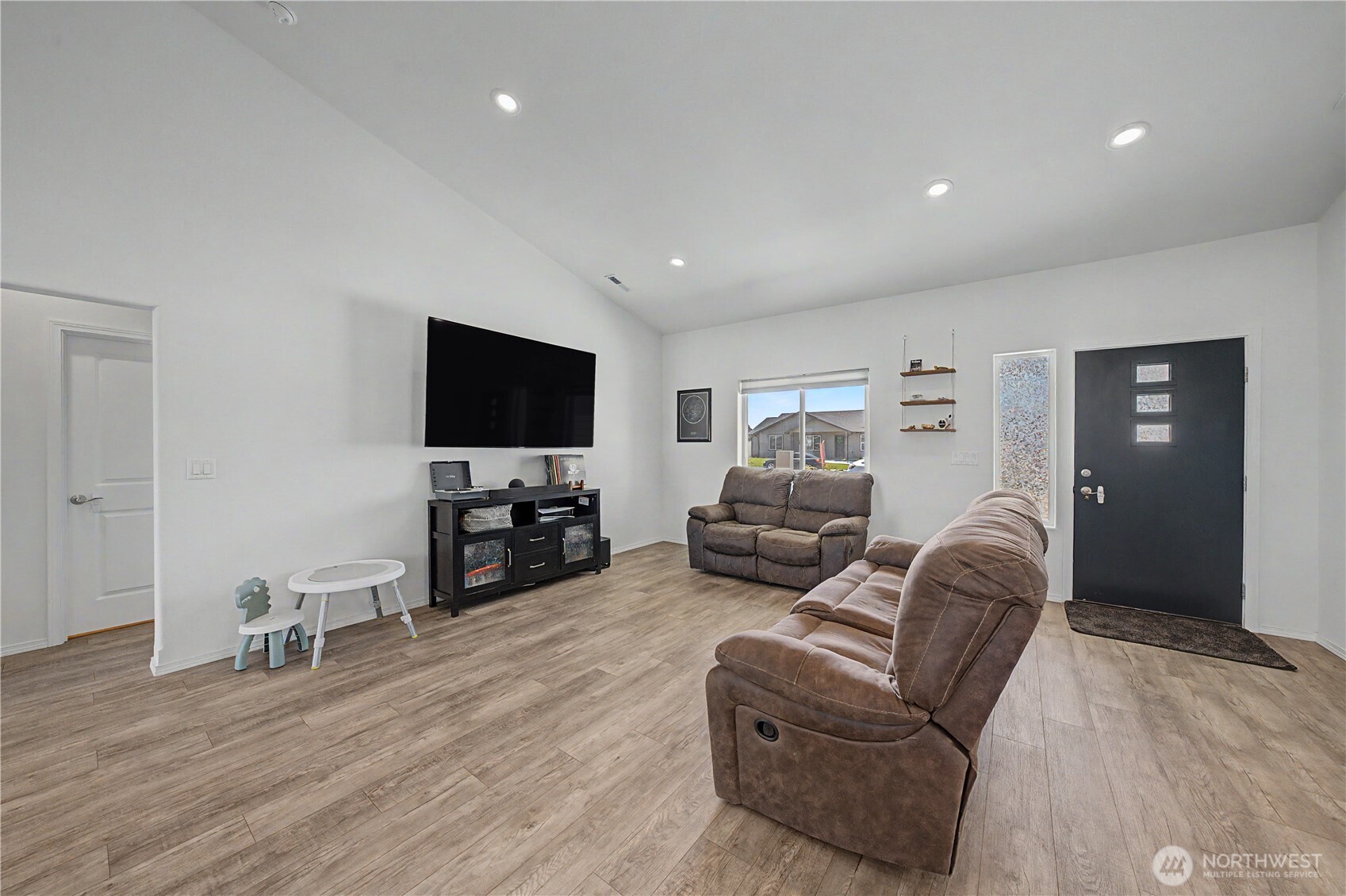2394 Chelan Street Property Photo 15