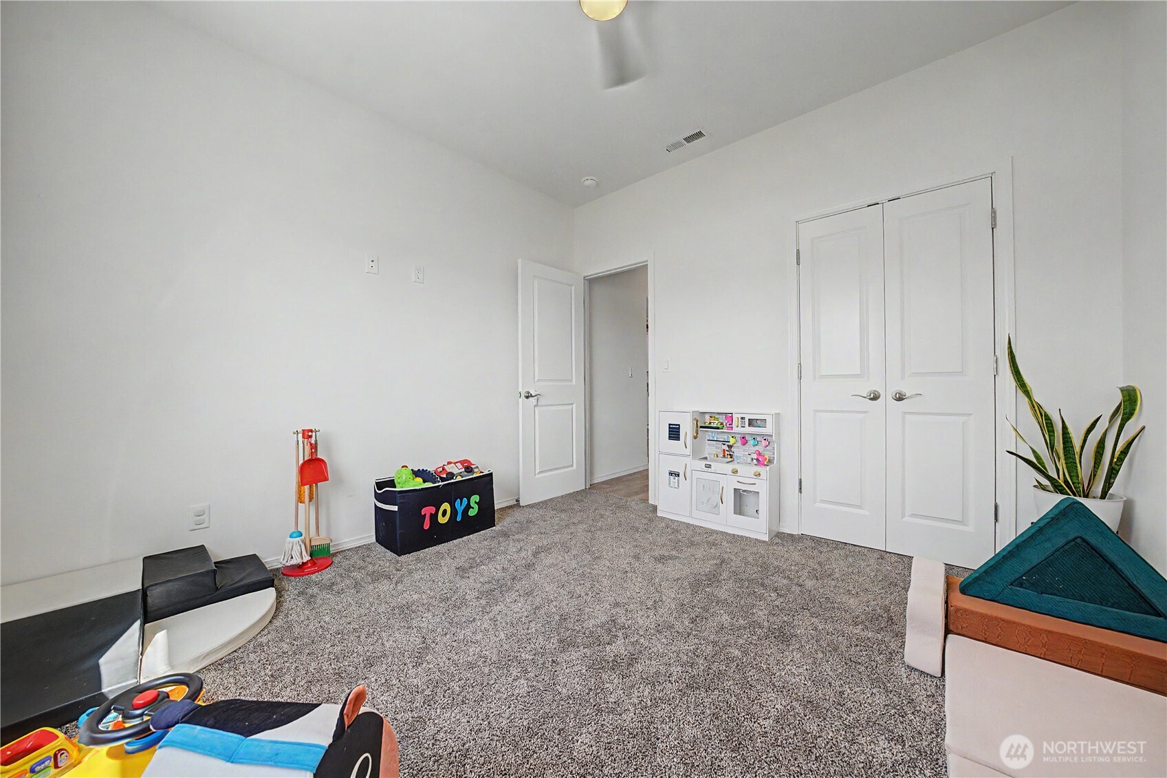 2394 Chelan Street Property Photo 30