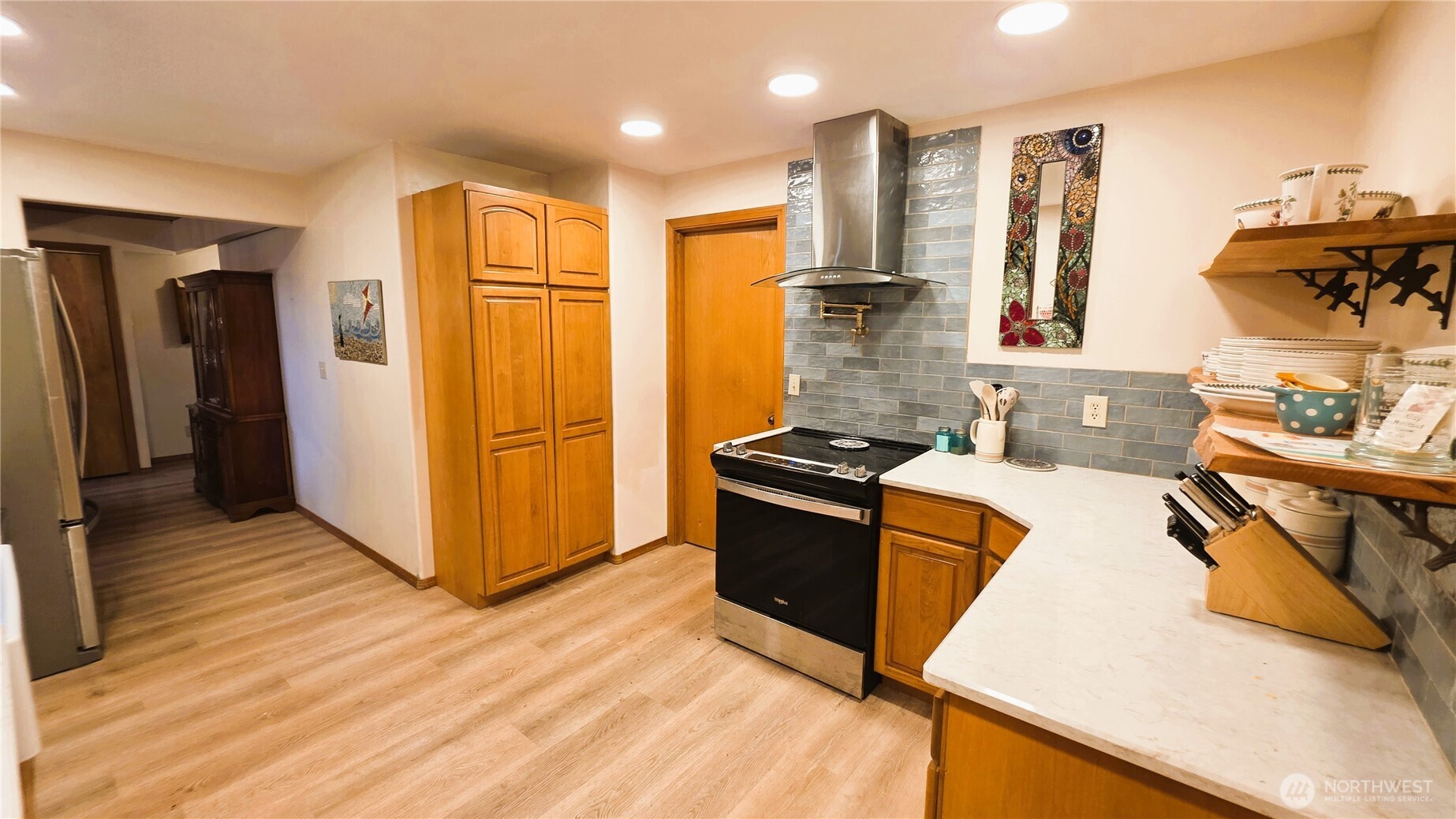 30708 N Place Property Photo 10